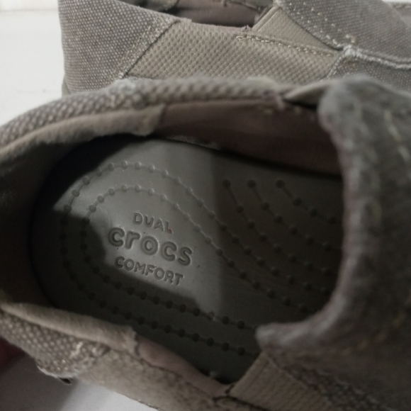 Crocs Santa Cruz Dual Comfort dark beige canvas slip on boat shoes /Loafers C11 - Picture 4 of 6